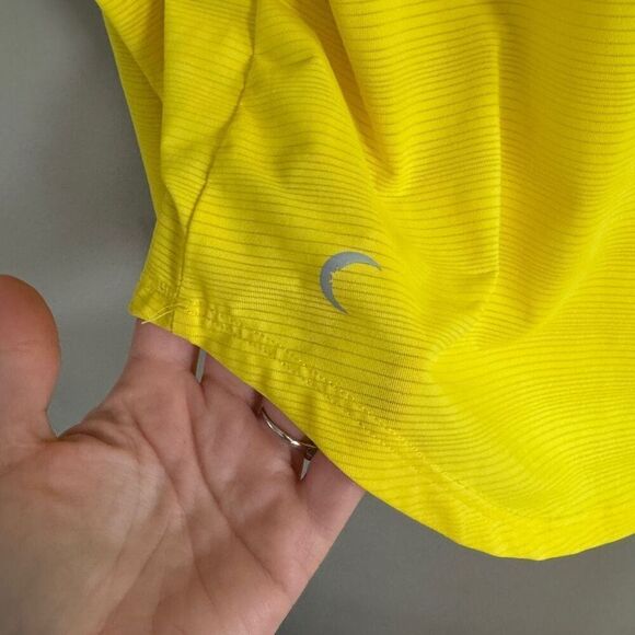 ZYIA Women's Yellow Subtle Stripe Long Sleeve T Size Large - Picture 6 of 7